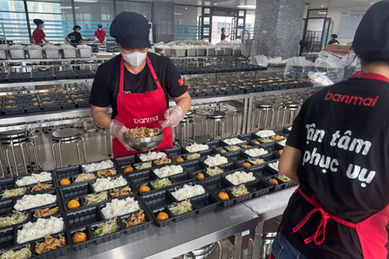 Sự tỉ mỉ và tinh thần trách nhiệm được thể hiện trong từng công đoạn nhỏ nhất, hướng tới sự hoàn thiện tối đa cho công tác hậu cần.
